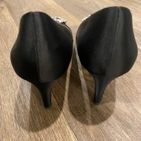 Badgley Mischka Black satin pumps - Picture 3 of 7
